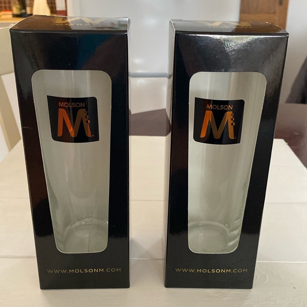 Molson beer glasses set of two with boxes. 500 mls.